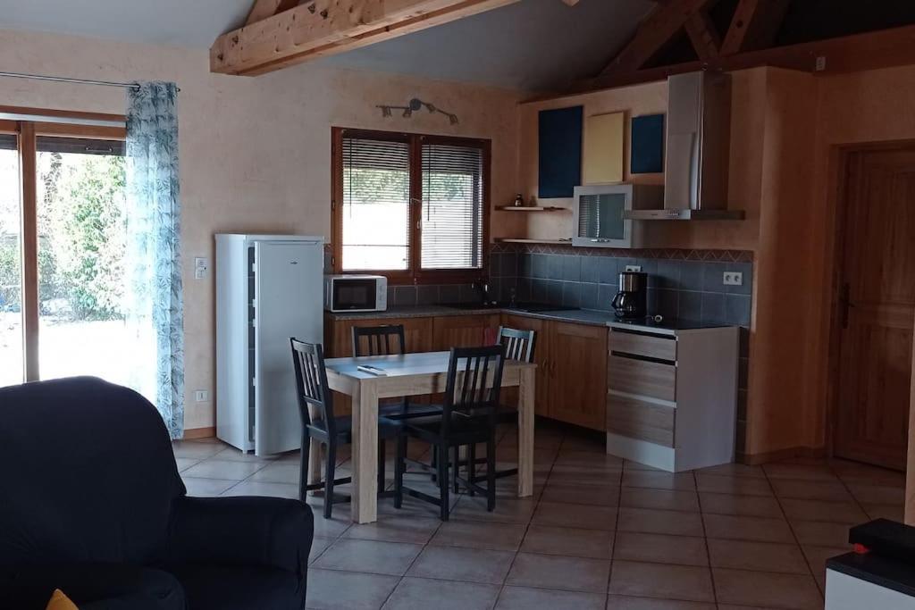 Chalet 2 Chambres En Savoie Pour 1 A 4 Personnes Gerbaix Zewnętrze zdjęcie